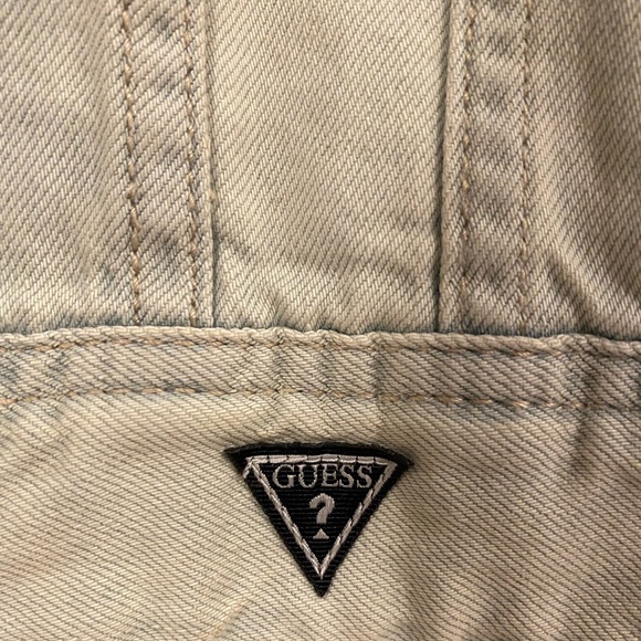 **LIKE NEW** GUESS Acid Wash Embroidered Jean Dillon Jacket. Size S. - Picture 4 of 8